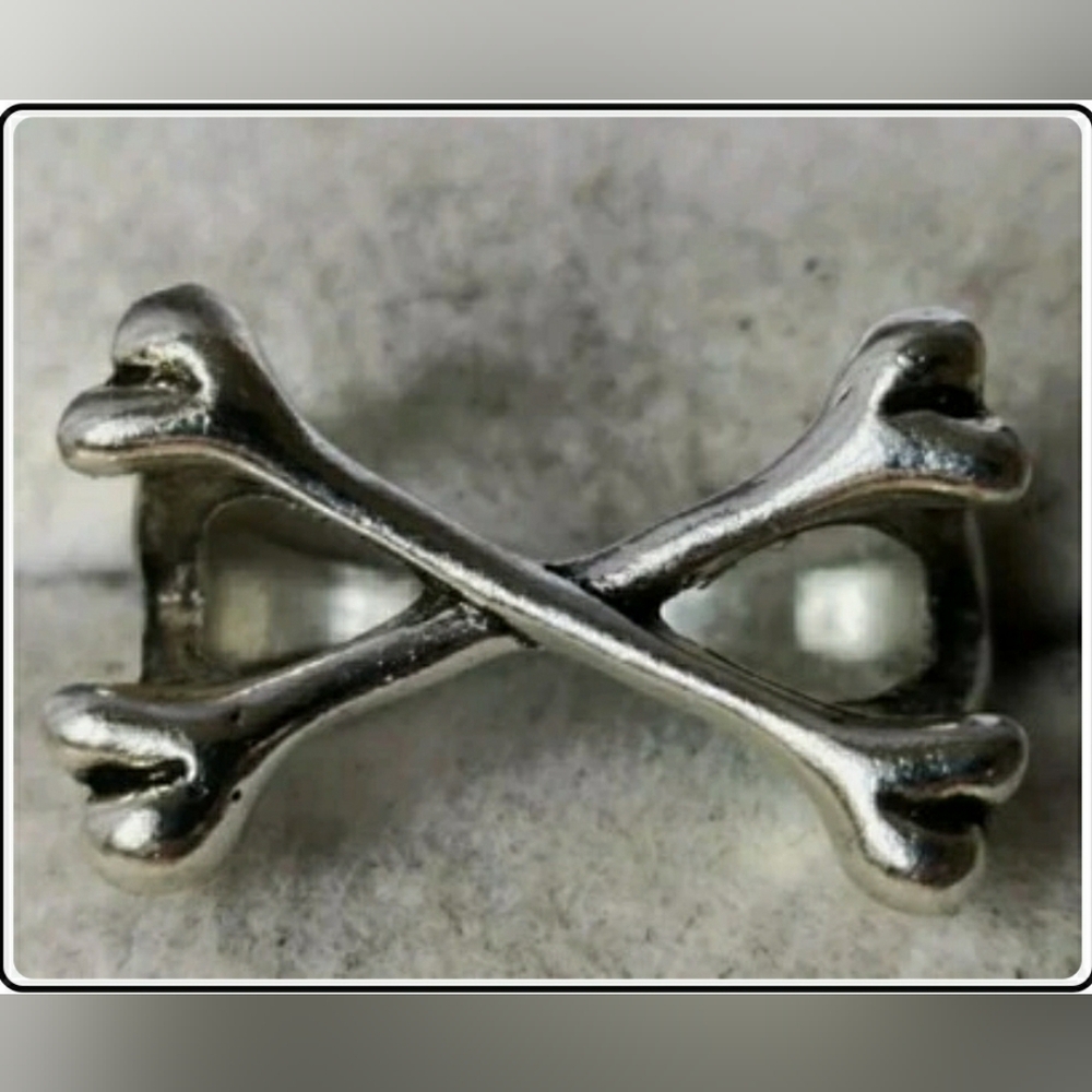 Silver Crossed Bones Ring Signet Biker pirate bones